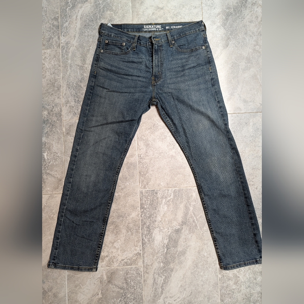 Levi Strauss "straight fit" blue jeans